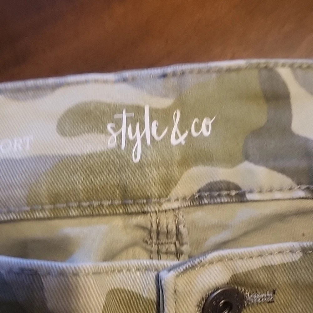 Style & Co. Olive Camo Women's Cargo Shorts New With Tag - Picture 7 of 14